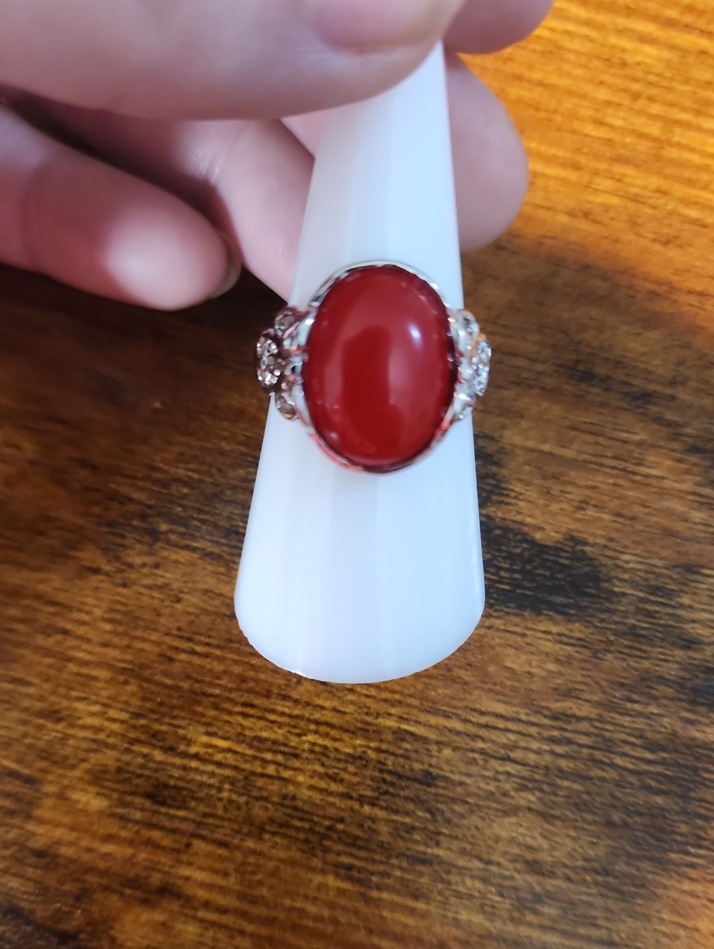 Moonfan 1pc Vintage Hollow Carved Agate & Chalcedony Stone Egg Shape SilverColor